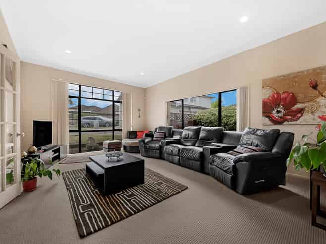 12 Tinturn Place, Flat Bush