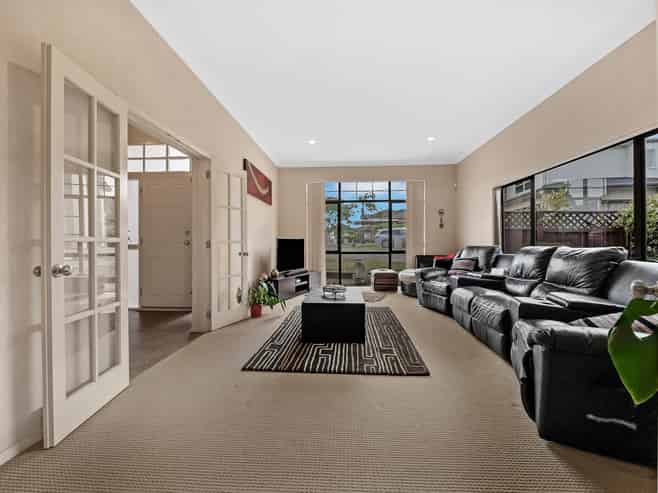 12 Tinturn Place, Flat Bush