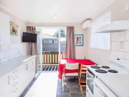 11 Hendon Place, West End