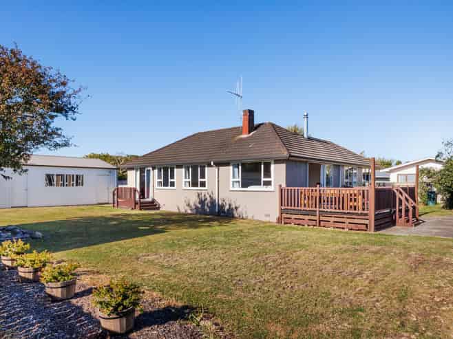 11 Hendon Place, West End