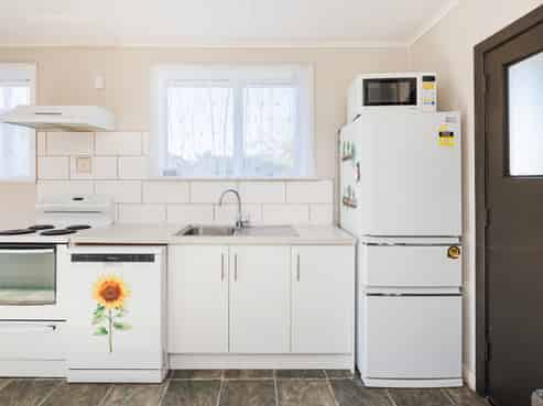 11 Hendon Place, West End