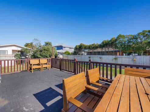 11 Hendon Place, West End