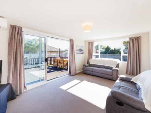 11 Hendon Place, West End