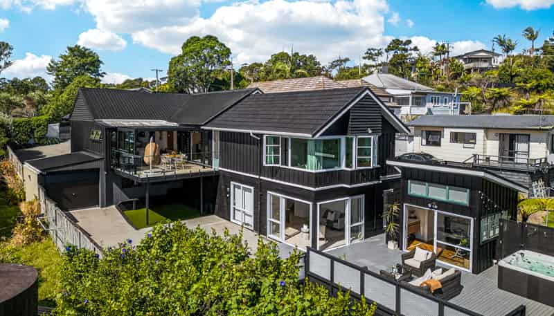 6 Blacks Road, Greenhithe