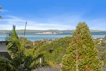 13 Centennial Place, Campbells Bay