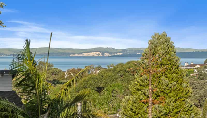 13 Centennial Place, Campbells Bay