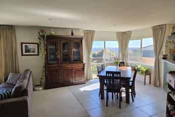 37 Lorikeet Place, Unsworth Heights