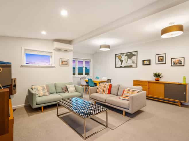 49 Princes Avenue, Three Kings