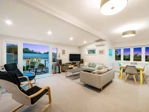 49 Princes Avenue, Three Kings