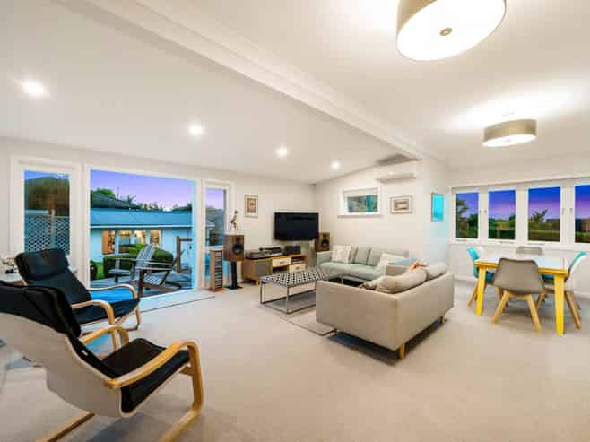 49 Princes Avenue, Three Kings