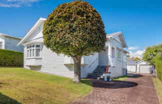 49 Princes Avenue, Three Kings