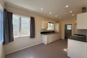 97 Reynolds Street, Taita