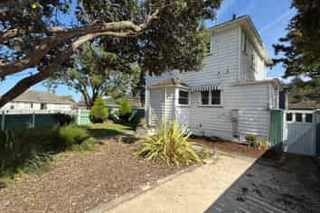 97 Reynolds Street, Taita