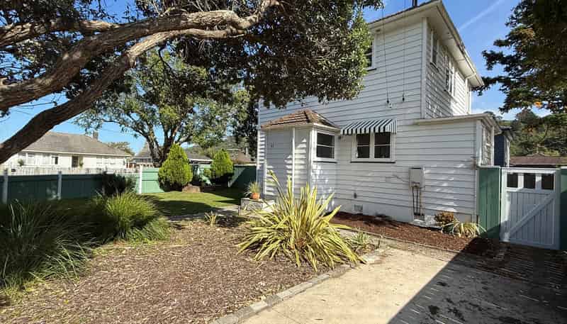 97 Reynolds Street, Taita