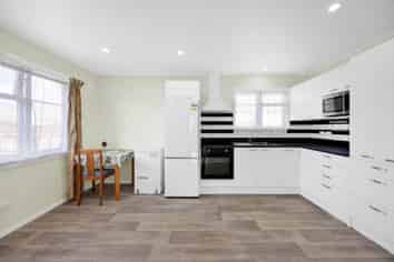 16 Grey Street, Hawera