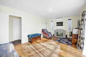 16 Grey Street, Hawera