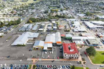 Prime location - For Lease