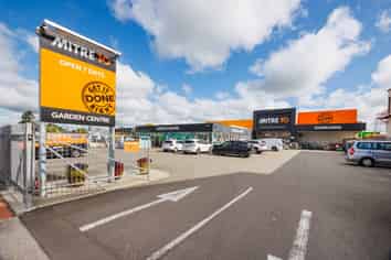 Prime location - For Lease