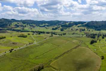 Lots 3 and Mason Road, Maromaku