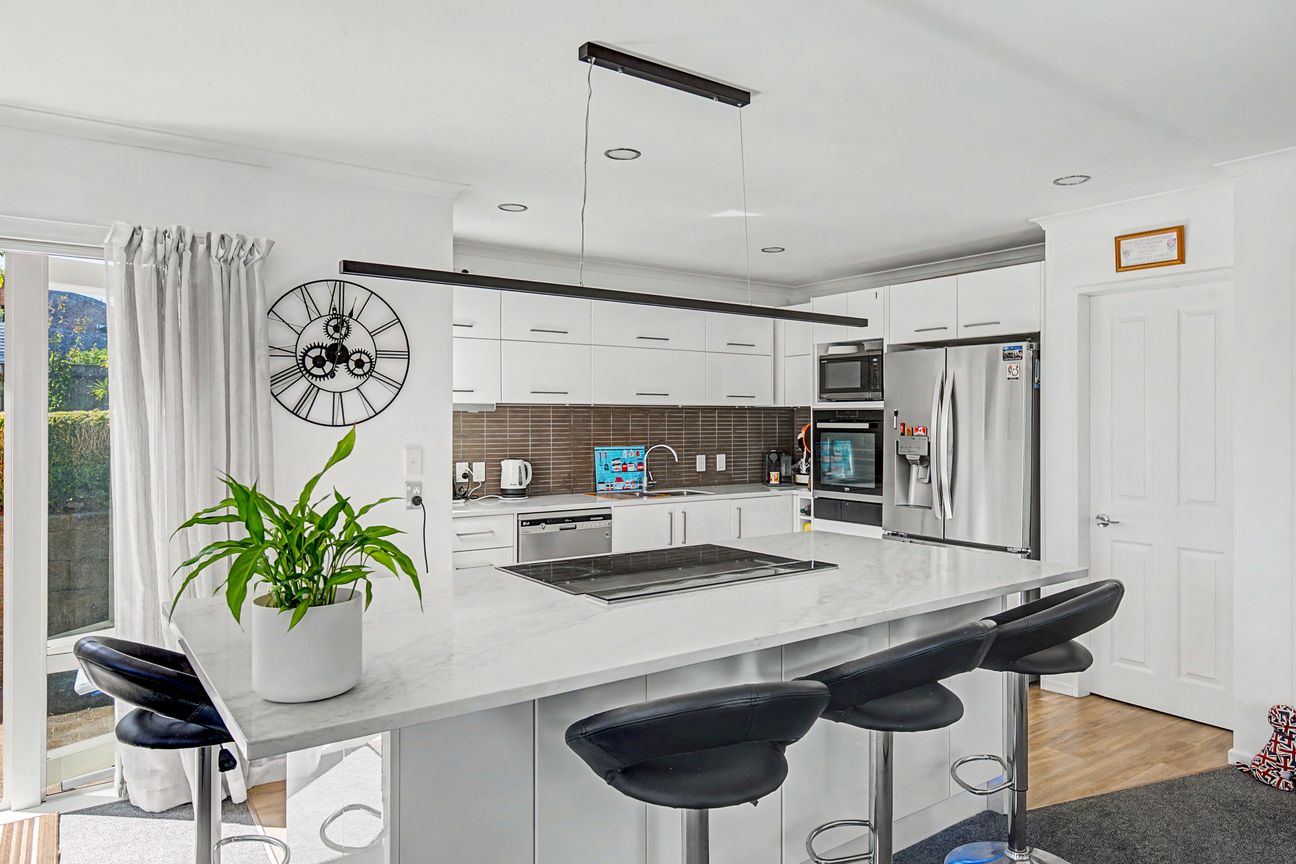 Exceptional Rendered Brick Home. - Ansicht 3