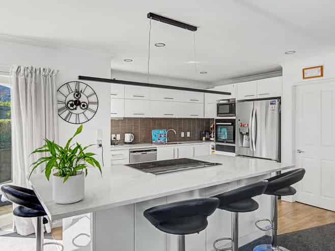 127 Milne Drive, Paraparaumu