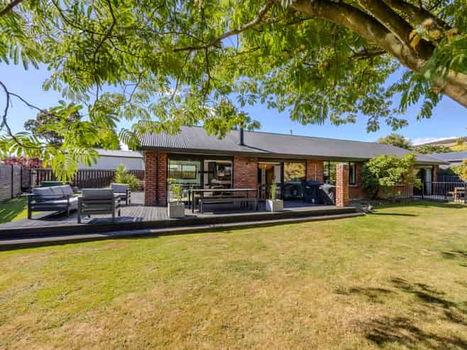 13 Aeolus Place, Wanaka