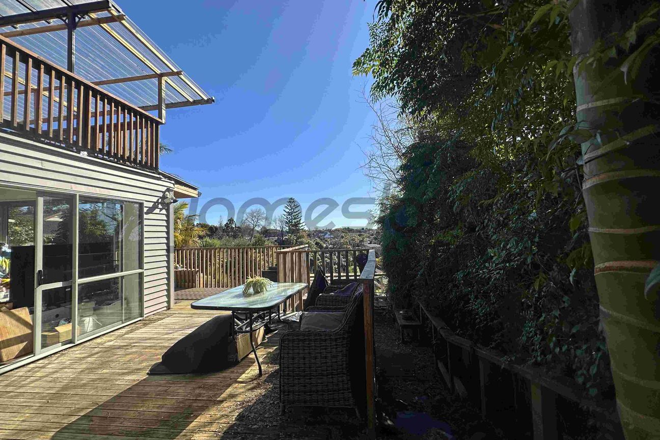 Modern Shelly Park Home with Views - Aanzicht 6