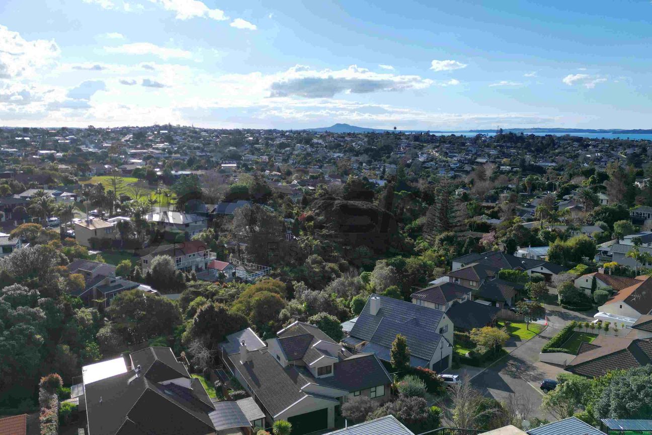 Modern Shelly Park Home with Views - Aanzicht 3