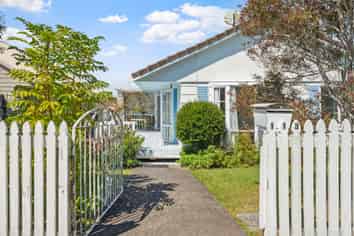 1/113 Rosario Crescent, Red Beach