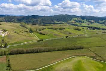 Lot 4,6 an Mason Road, Maromaku