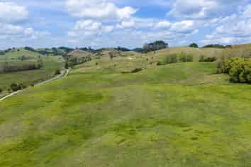 Lot 4,6 an Mason Road, Maromaku