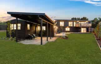 1 Tauhinu Road, Greenhithe