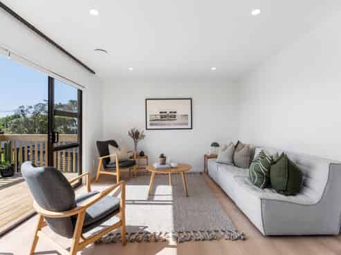 1 Tauhinu Road, Greenhithe