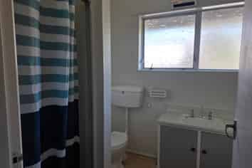 2/84 Tilford Street, Woolston