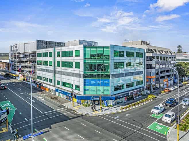 High-quality Newmarket office