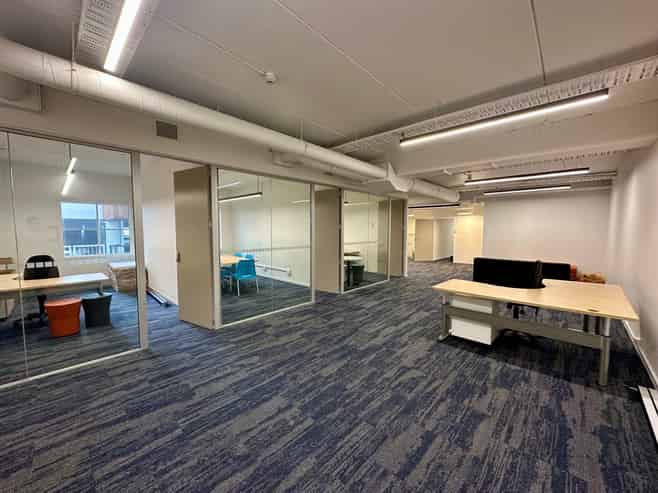 High-quality Newmarket office