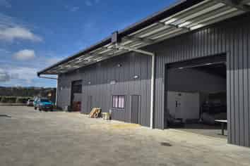 Modern Functional Space: Warehouse & Office