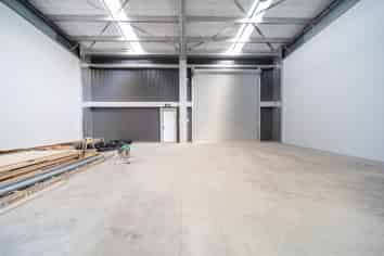 Modern Functional Space: Warehouse & Office