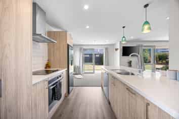 8 Pennycook Place, Lake Hawea