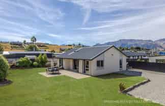 8 Pennycook Place, Lake Hawea