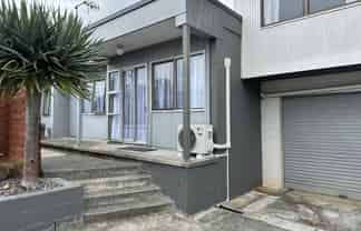 3G Dundas Road, Riverside