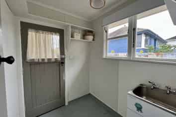 Hawkes Bay - Address withheld