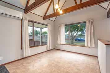 28 Suzanne Grove, Kelvin Grove