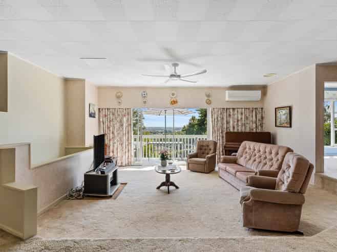 111 Glengarry Road, Glen Eden