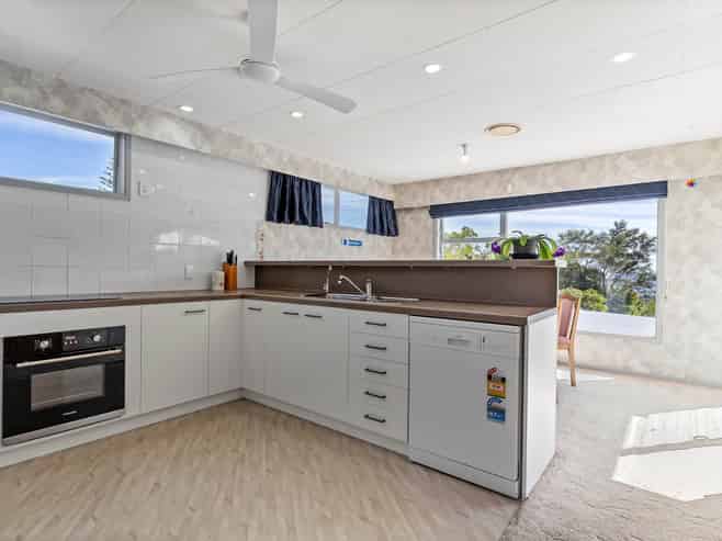 111 Glengarry Road, Glen Eden