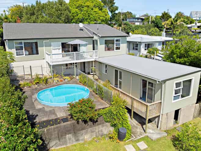 111 Glengarry Road, Glen Eden