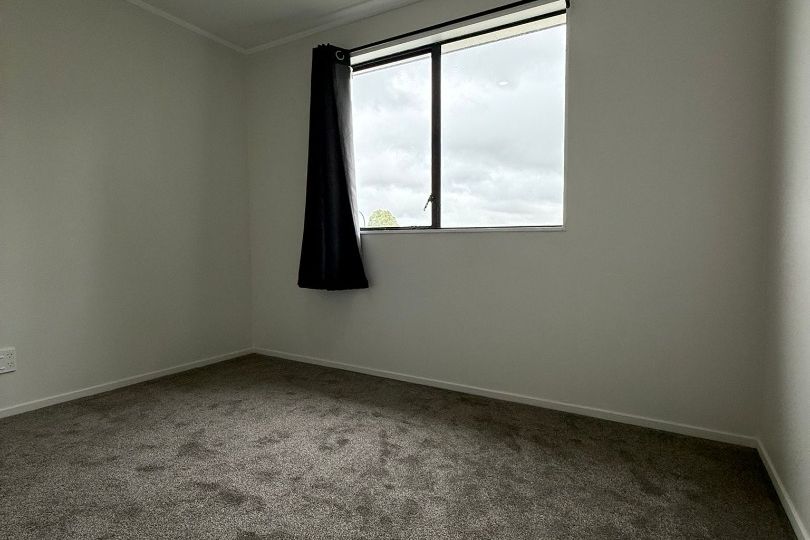 Freshly Renovated 3 Bedroom Family Home in Convenient Location - Więcej