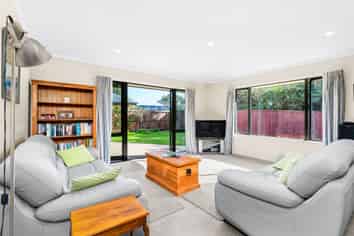 8 Thornaby Close, BURNSIDE