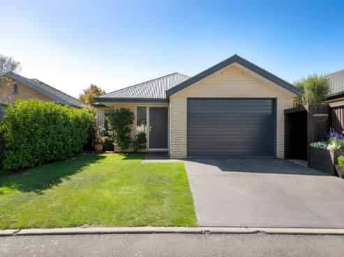 23 Famille Close, Yaldhurst