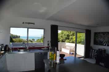 1066 Whangaparaoa Road, Tindalls Beach